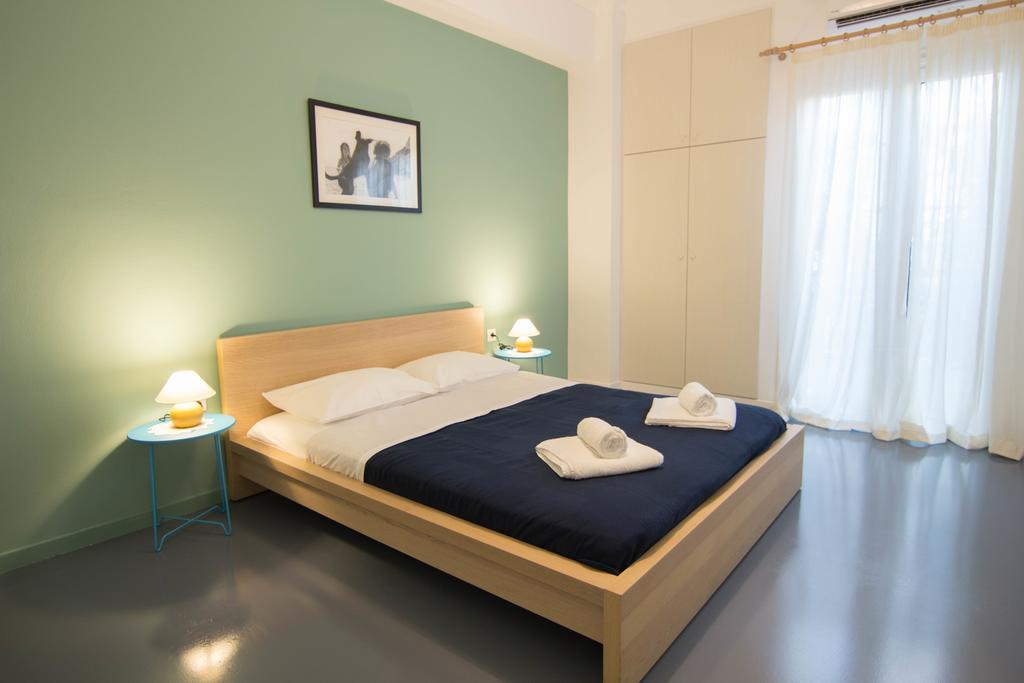 Athenian Blue - Family Apt 5' Minutes From Acropolis Museum Bagian luar foto