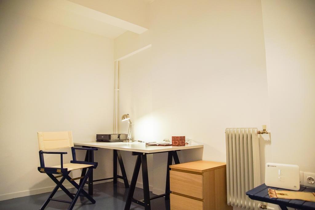 Athenian Blue - Family Apt 5' Minutes From Acropolis Museum Bagian luar foto