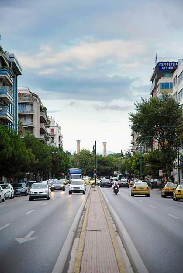 Athenian Blue - Family Apt 5' Minutes From Acropolis Museum Bagian luar foto