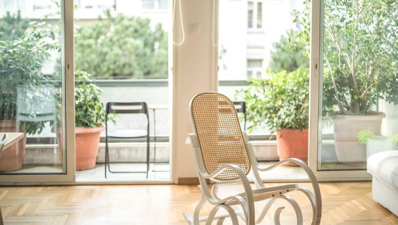 Athenian Blue - Family Apt 5' Minutes From Acropolis Museum Bagian luar foto